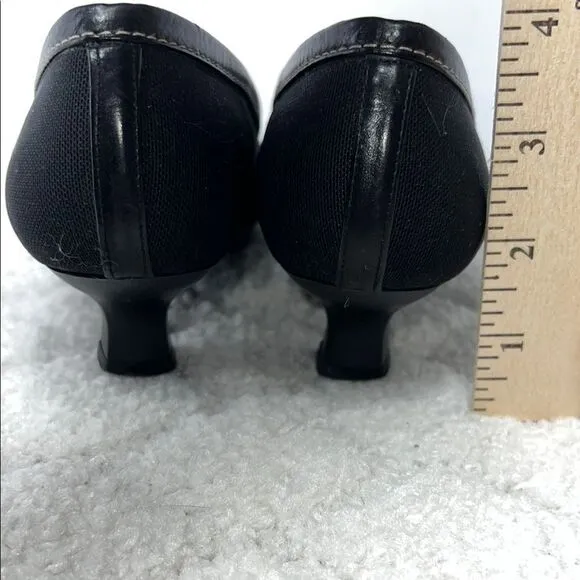Vintage Stuart Weitzman Black Flats with Sleek Design