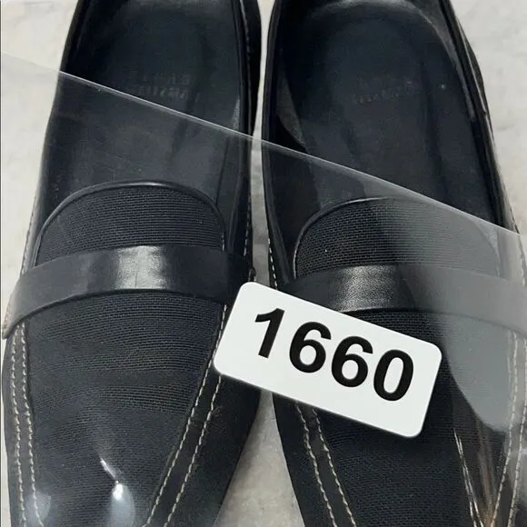 Vintage Stuart Weitzman Black Flats with Sleek Design