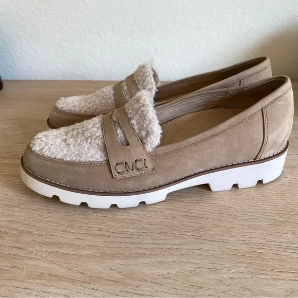 Vionic Cheryl Tan Suede and Cream Faux Fur Sherpa Penny Loafer Flats Size 8