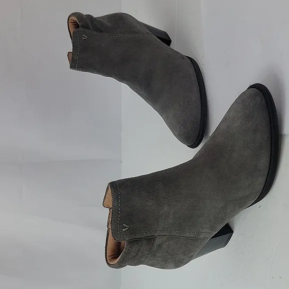 Vionic Jessie Gray Suede Leather Women's Ankle Boots