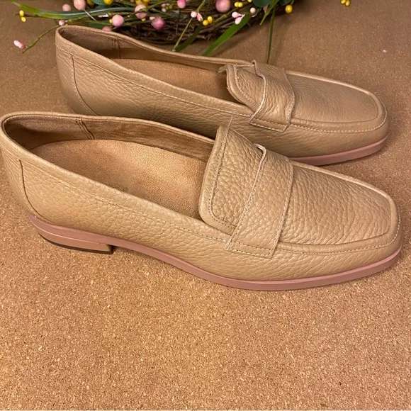 VIONIC Sellah Loafer Macaroon Womens Size 6.5