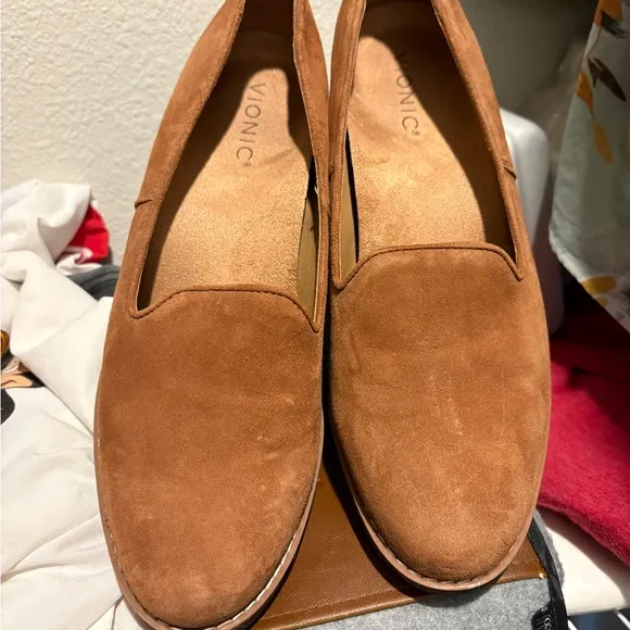 Vionic Willa Wedge Suede Loafers Toffee Comfort 9M brown