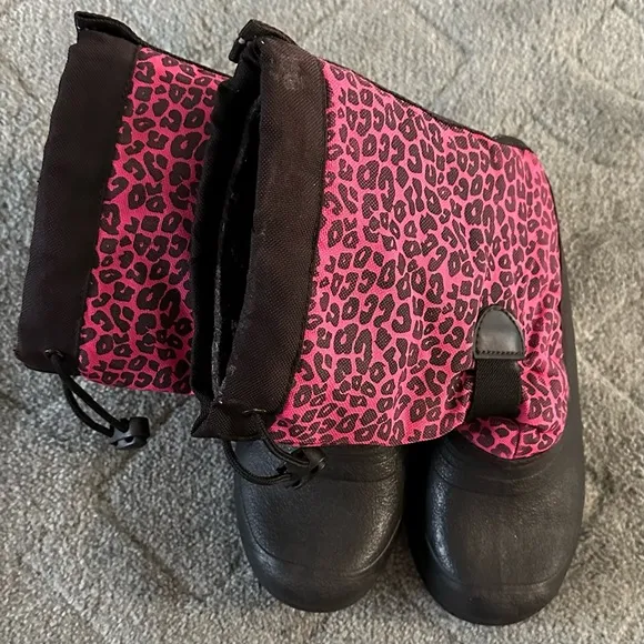 Weather Spirits Girls Shanti Slip On Gore Boots Hot Pink Leopard Size 13