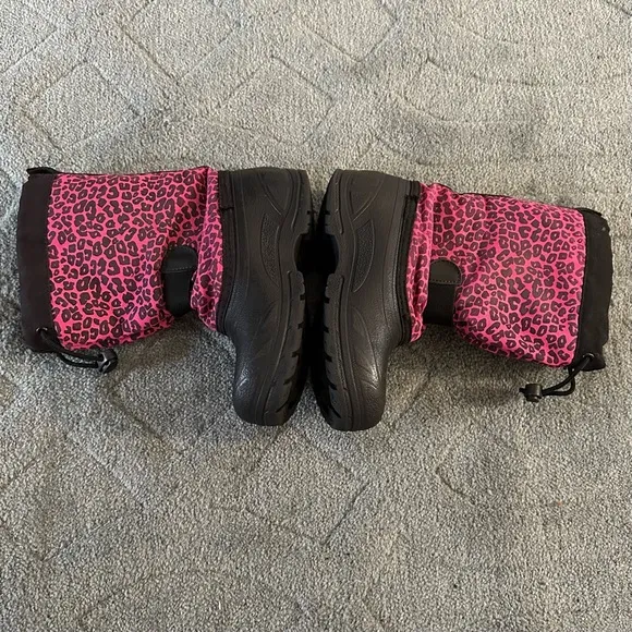 Weather Spirits Girls Shanti Slip On Gore Boots Hot Pink Leopard Size 13