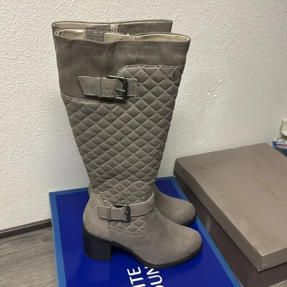 White Mountain Women's Damask Heeled Quilted Tall Boots