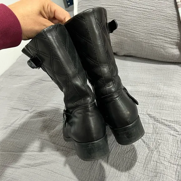 Women’s size 7 1/2, Black Aquatalia leather quilted boots