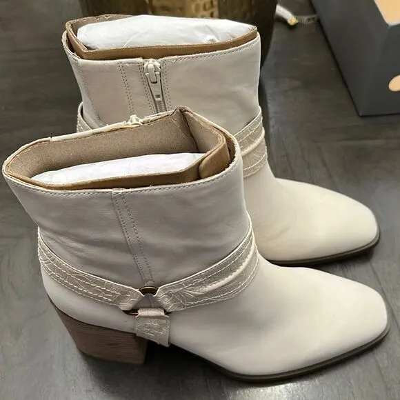 Womens Vionic Carnelia Cream