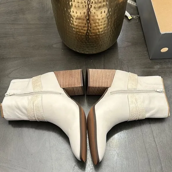 Womens Vionic Carnelia Cream