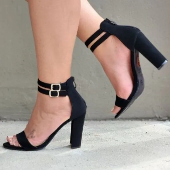 Women's Black Chunky Heeled Double Ankle Strap Sandals
