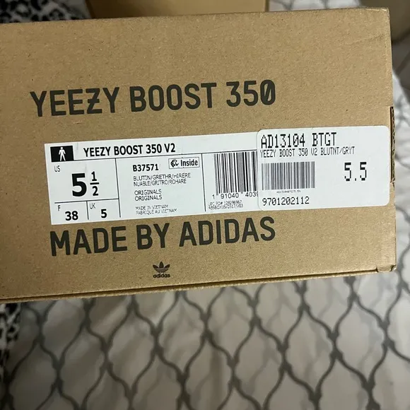 Yeezy Gray and White Sneakers Modern Knit Design