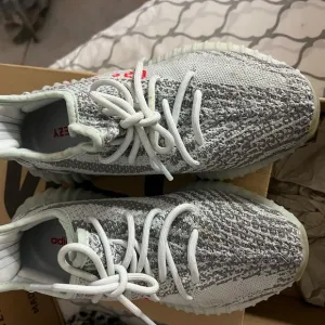 Yeezy Gray and White Sneakers Modern Knit Design