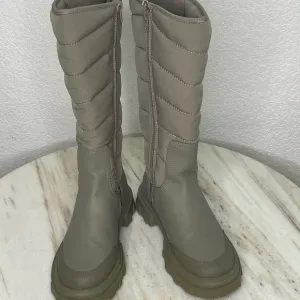 Zara boots girls quilted waterproof sz 1 EU 32 taupe rubber base 2007/830/030