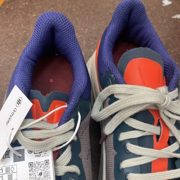 Zara Kids SPORTY ATHLETIC SNEAKERS Size 3 1/2