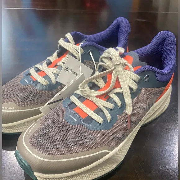 Zara Kids SPORTY ATHLETIC SNEAKERS Size 3 1/2