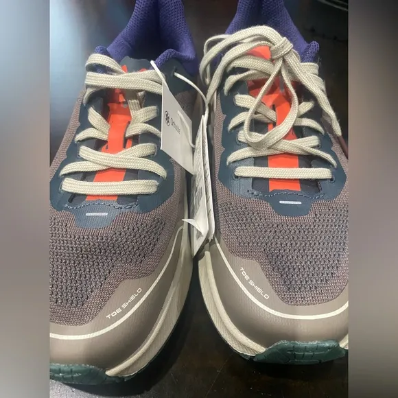 Zara Kids SPORTY ATHLETIC SNEAKERS Size 3 1/2